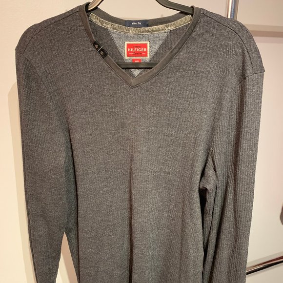 Tommy Hilfiger long-sleeve T-shirt  -  Men's Medium - Picture 1 of 10